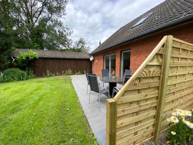 Ferienhaus Mit Garten In Nordseenaehe Langenhorn Buitenkant foto